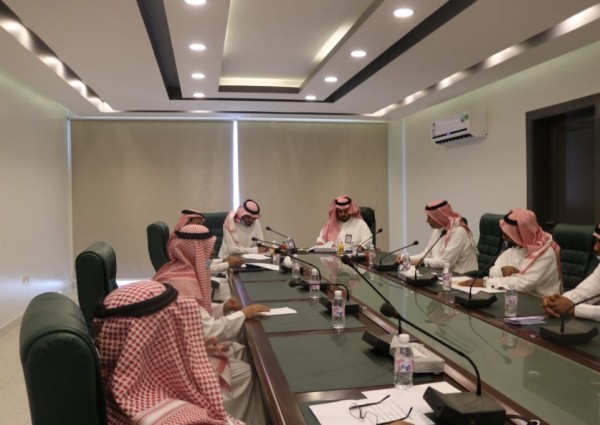 محافظ الداير يلتقي مدير عام مياه جازان لمتابعة مشاريع المياه بالمحافظة ومشروع سقاية مزارع البن .