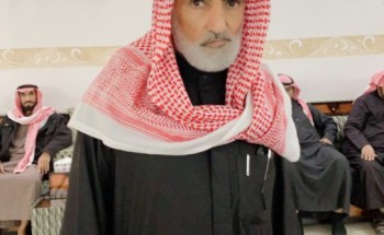 معرف قرية المحنا الشيخ عتيق مسفر بن شويلع يستقبل  الشيخ أبن طليحان الخياري في ديوانه الخاص