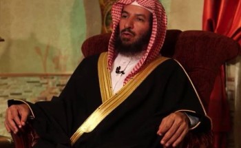 فيديو.. الشيخ الشثري يُوضح حكم التوقيع بالحضور عن الزميل المتأخر على العمل