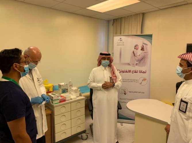 تستهدف ٢٠٠٠ مريض وموظف.. تدشين حملة للتطعيم ضد الانفلونزا الموسمية بمجمع إرادة بالرياض