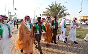 90 بالونة وخيالة وهجانة في احتفالات اليوم الوطني بوادي الدواسر 90 بالونة وخيالة وهجانة في احتفالات اليوم الوطني بوادي الدواسر