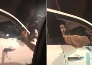بالفيديو: شاب يقود سيارته بتهور ليلاحق الأمير “عبدالعزيز بن فهد” على الطريق .. شاهد: ردة فعله! بالفيديو: شاب يقود سيارته بتهور ليلاحق الأمير “عبدالعزيز بن فهد” على الطريق .. شاهد: ردة فعله!