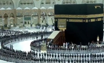 وزارة الحج تكشف مراحل غسل الكعبة المشرفة والمواد المستخدمة وزارة الحج تكشف مراحل غسل الكعبة المشرفة والمواد المستخدمة