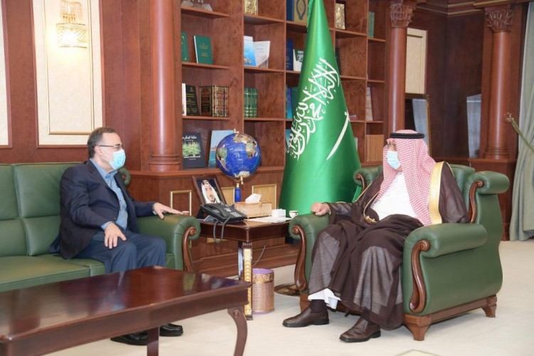 سمو أمير منطقة جازان يستقبل رئيس شركة أرامكو وعدد من كبار مديريها ..
