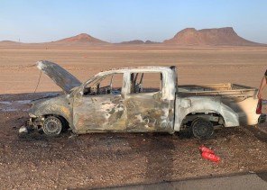 مواطن ينجو بأعجوبة من حريق التهم مركبته أثناء سيره على طريق المدينة ( بقرية حمة )