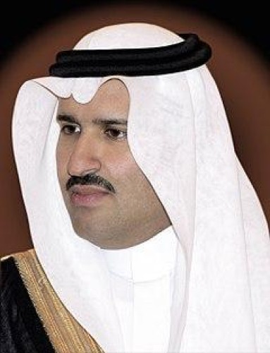 توجيه من أمير المدينة بترقية 13 موظف من منسوبي محافظ العلا