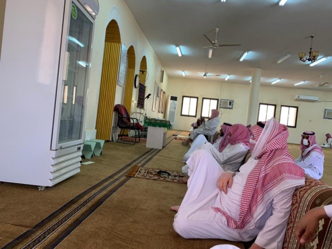 شاهد بالصور .. أول صلاة جمعة في جامع مركز بدع بن خلف