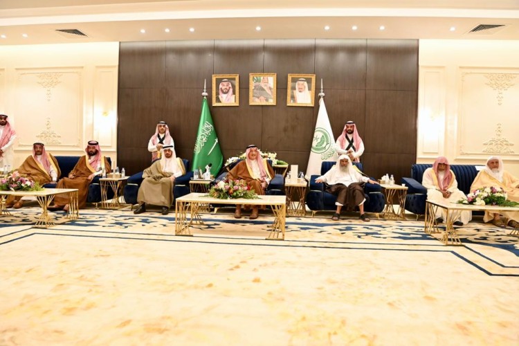 سمو أمير منطقة جازان يستقبل المهنئين بعيد الفطر