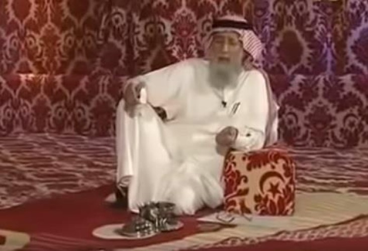 شاهد.. قصيدة قديمة للشاعر “حجاب بن نحيت” يوصي فيها بطريقة دفنه ويتحدث فيها عن رحيله