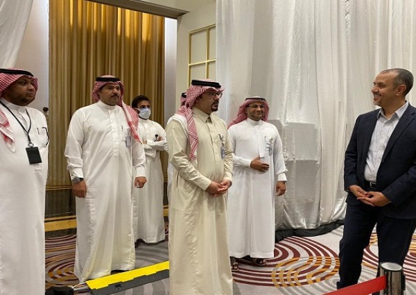 الغامدي يطمئن على الدفعه الأولى للعائدين من خارج المملكة للشرقية
