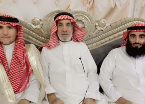 تسع قبائل في ضيافة الشيخ قعيد بن قعبوب والحضور يثنون على نبل اخلاقه وكرمه تسع قبائل في ضيافة الشيخ قعيد بن قعبوب والحضور يثنون على نبل اخلاقه وكرمه