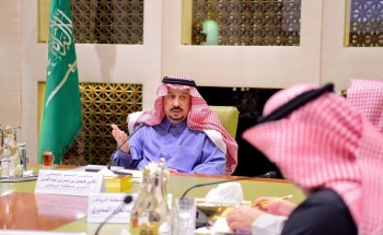 سمو الأمير فيصل بن بندر يجتمع بسمو أمين منطقة الرياض ووكلاء الأمانة