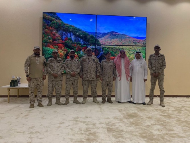 العميد بندر الأحمري يكرم المتقاعدين من إدارة التشغيل والصيانة في جازان