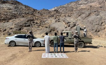 حرس الحدود بمنطقة نجران يحبط محاولة تهريب أكثر من (21) كيلوجرامًا من مادة الحشيش المخدر حرس الحدود بمنطقة نجران يحبط محاولة تهريب أكثر من (21) كيلوجرامًا من مادة الحشيش المخدر
