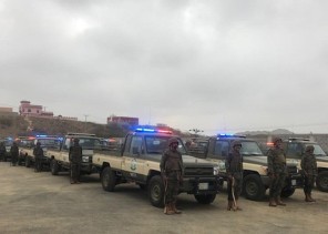 بالفيديو .. ضبط قوة الأفواج الأمنية بجازان 40 كلجم من مادة الحشيش المخدر في تجويف داخل مركبة بالفيديو .. ضبط قوة الأفواج الأمنية بجازان 40 كلجم من مادة الحشيش المخدر في تجويف داخل مركبة