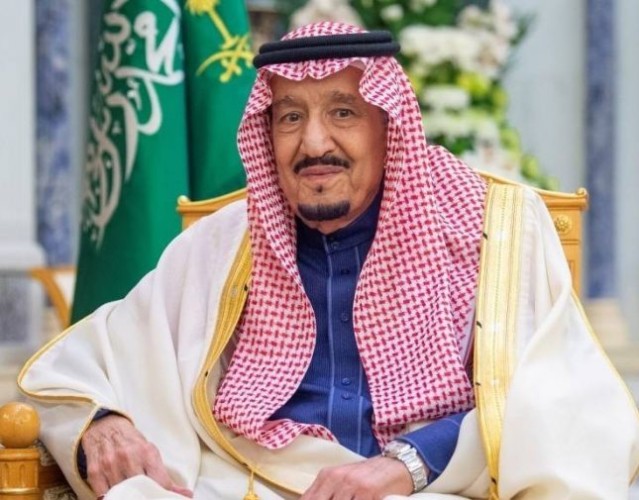 خادم الحرمين يغرد على تويتر: نحمد الله أن بلّغنا شهر رمضان المبارك