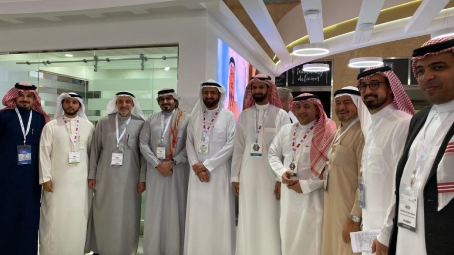 وزير الصحة توفيق الربيعة يزور جناح مستشفيات السعودي الألماني في معرض ومؤتمر الصحة العربي 2020 بدبي