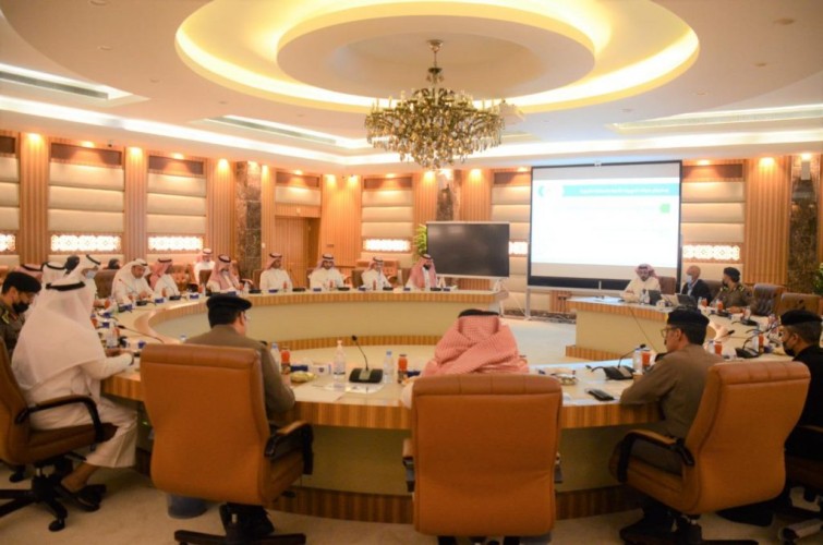 أمانة الشرقية تستعرض خططها لموسم الأمطار مع الجهات ذات العلاقة