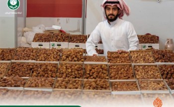 أمانة الرياض تفتتح سوقين موسميين للتمور بالعاصمة أمانة الرياض تفتتح سوقين موسميين للتمور بالعاصمة
