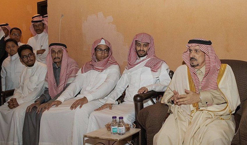 أميرِ منطقة الرياض يعزِّي أسرةَ السعد في وفاة اللواء محمد السعد