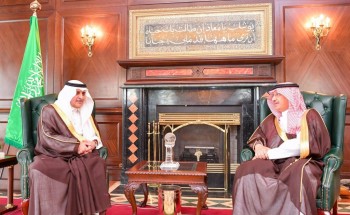 سمو أمير منطقة تبوك يستقبل وزير التعليم