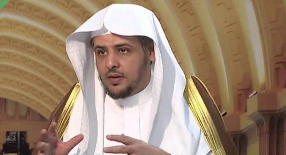 حكم إخراج زكاة الفطر نقودًا – المصلح يجيب – فيديو