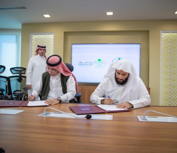 «البلديات» و«العدل» تعززان الموثوقية العقارية بهوية موحدة تضمن عدم الازدواجية في الصكوك وعدم تداخل الملكيات.