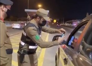 استعدادا لموسم العمرة .. بالفيديو: أمن الطرق يكثف جهوده بمركز الضبط الأمني بمدخل مكة