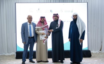 تخريج 30 متدرب ومتدربة في مهارات التعامل مع الشباب