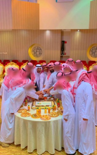 بروح أبوية حانية .. مدير ملاحظة حائل يُعايد الأحداث