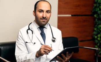 بالفيديو .. الدكتور “عبدالله الذيابي” يكشف عن الفرق بين القولون العصبي والهضمي والتقرحي
