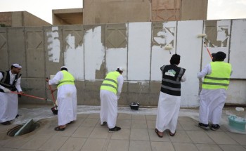 أمانة مكة تُنفذ مبادرة معالجة التشوهات البصرية في حي الرصيفة المجاور لـ “جوهرة الرصيفة”