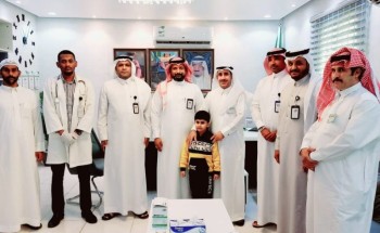 اليزيدي يدشن حملة التطعيم ضد شلل الأطفال بالقطاع الصحي بالقحمة