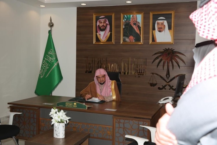 النائب العام يتفقد نيابتي المدينة المنورة والعلا