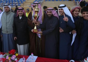 “الرمش المكحول” تحصد سيارة دعم شركة أرامكو لأعمال الخليج و “المسار” يخطف كأس شهداء الوطن “الرمش المكحول” تحصد سيارة دعم شركة أرامكو لأعمال الخليج و “المسار” يخطف كأس شهداء الوطن