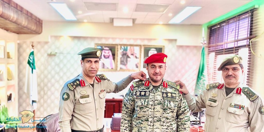 مدير جوازات منطقة حائل العميد عبدالرحمن الشبرمي يقلد العبيد رتبة عقيد