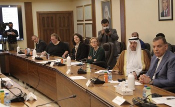 سفير المملكة لدى الأدرن يشارك في حفل إطلاق الحكومة الأردنية لخطة الاستجابة الأردنية للأزمة السورية. سفير المملكة لدى الأدرن يشارك في حفل إطلاق الحكومة الأردنية لخطة الاستجابة الأردنية للأزمة السورية.