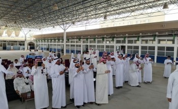مدرسة ابن الهيثم الابتدائية بالهفوف تحتفل بخريجيها