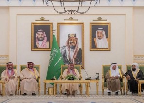 سمو أمير القصيم يستقبل المهنئين بشهر رمضان المبارك سمو أمير القصيم يستقبل المهنئين بشهر رمضان المبارك