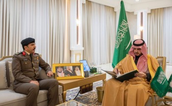 أمير الجوف يتسلم التقرير الأمني لعام 2023 لشرطة المنطقة أمير الجوف يتسلم التقرير الأمني لعام 2023 لشرطة المنطقة