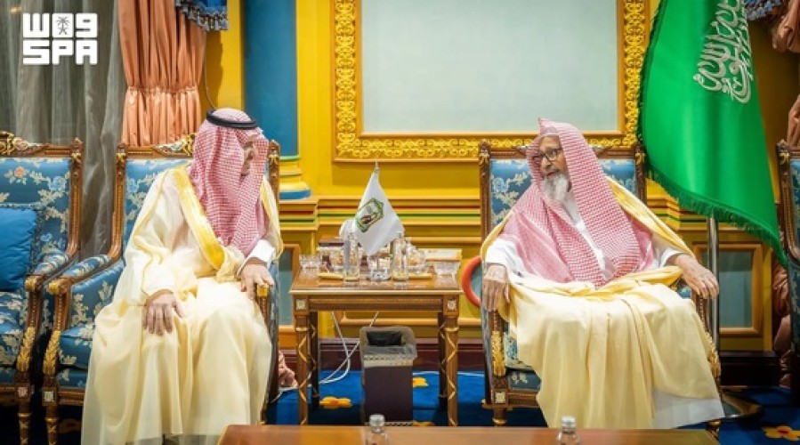 مفتي المملكة يستقبل رئيس ديوان المظالم ويؤكد أهمية تطوير القضاء الإداري