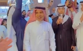 إقبال متزايد على الورد الطائفي مع اقتراب العيد إقبال متزايد على الورد الطائفي مع اقتراب العيد