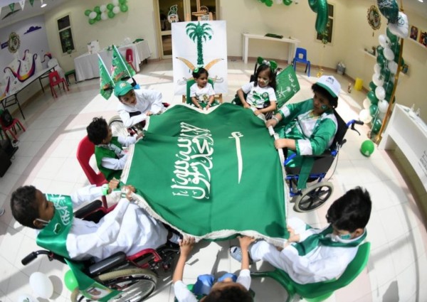 بحضور أطفال المركز وممثلي الجهات .. مركز رعاية الأطفال ذوي الإعاقة بجنوب الرياض يحتفل باليوم الوطني الـ91