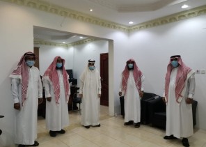 متقاعدو الجموم يشاركون في تحقيق الإجراءات الاحترازية بالمساجد متقاعدو الجموم يشاركون في تحقيق الإجراءات الاحترازية بالمساجد