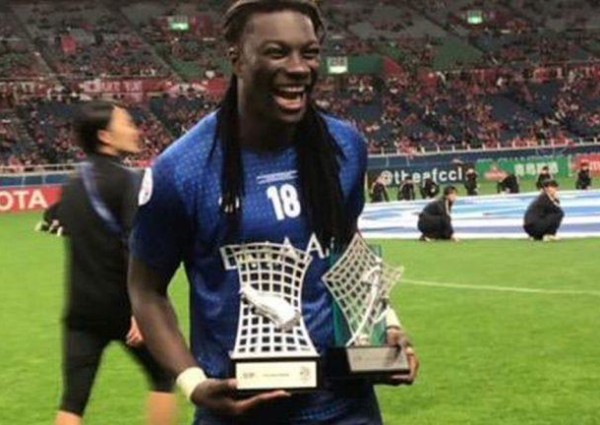 جوميز يفوز بجائزتي أفضل لاعب وهداف دوري أبطال آسيا جوميز يفوز بجائزتي أفضل لاعب وهداف دوري أبطال آسيا