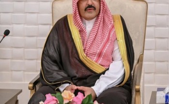 أمير منطقة حائل يعقد جلسته الاثنينية