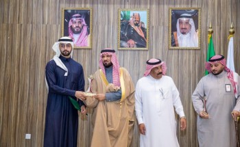 وكـيل إمارة الجوف يكرم الفائزين بجائزة الغرفة التجارية لأبطال العمل التطوعي ٢٠٣٣ وكـيل إمارة الجوف يكرم الفائزين بجائزة الغرفة التجارية لأبطال العمل التطوعي ٢٠٣٣
