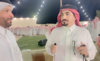 رجل الأعمال سالم بن ساكر بن شويلع يهنئ أبناء «فلاح بن رقيب» بمناسبة زواج أخيهم “أحمد”.. وإشادة خاصة لصحيفة الشمال: «مجملين من الشرق للغرب» رجل الأعمال سالم بن ساكر بن شويلع يهنئ أبناء «فلاح بن رقيب» بمناسبة زواج أخيهم “أحمد”.. وإشادة خاصة لصحيفة الشمال: «مجملين من الشرق للغرب»