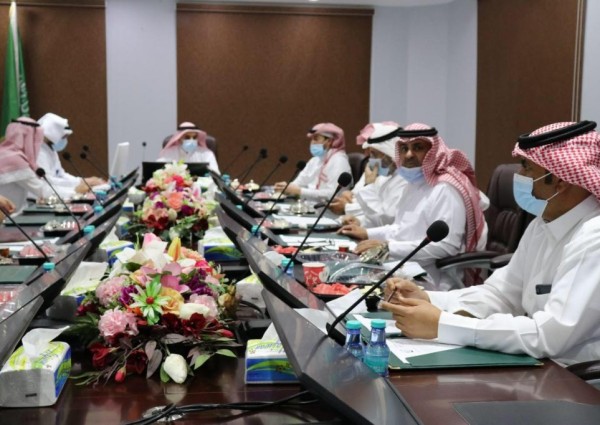 بلدي دومة الجندل يناقش العديد من المواضيع و يتخذ القرارات في جلسته الثامنة و السبعون بلدي دومة الجندل يناقش العديد من المواضيع و يتخذ القرارات في جلسته الثامنة و السبعون