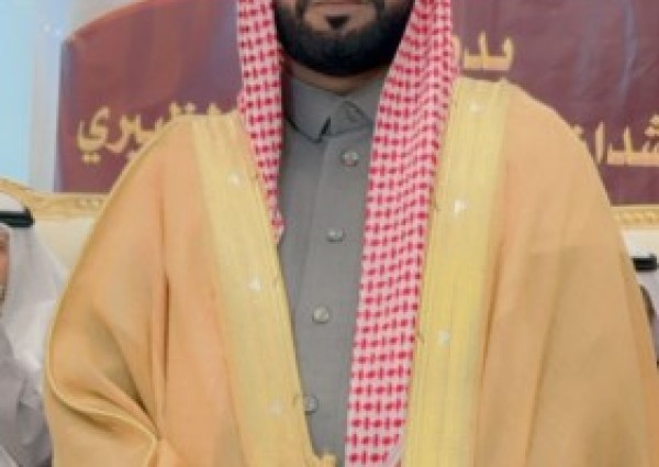 بتغطية خاصة من “الشمال الإخبارية” .. رجل الأعمال “رشدان بن خلف بن قصان المظيبري” يُدشن ديوانه الجديد في قرية الصقرة بحضور المسؤولين ووجهاء القبائل